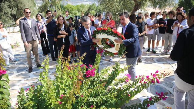 Halikarnas Balıkçısı Cevat Şakir Kabaağaçlı, ölümünün 49'uncu yılında mezarı başında anıldı