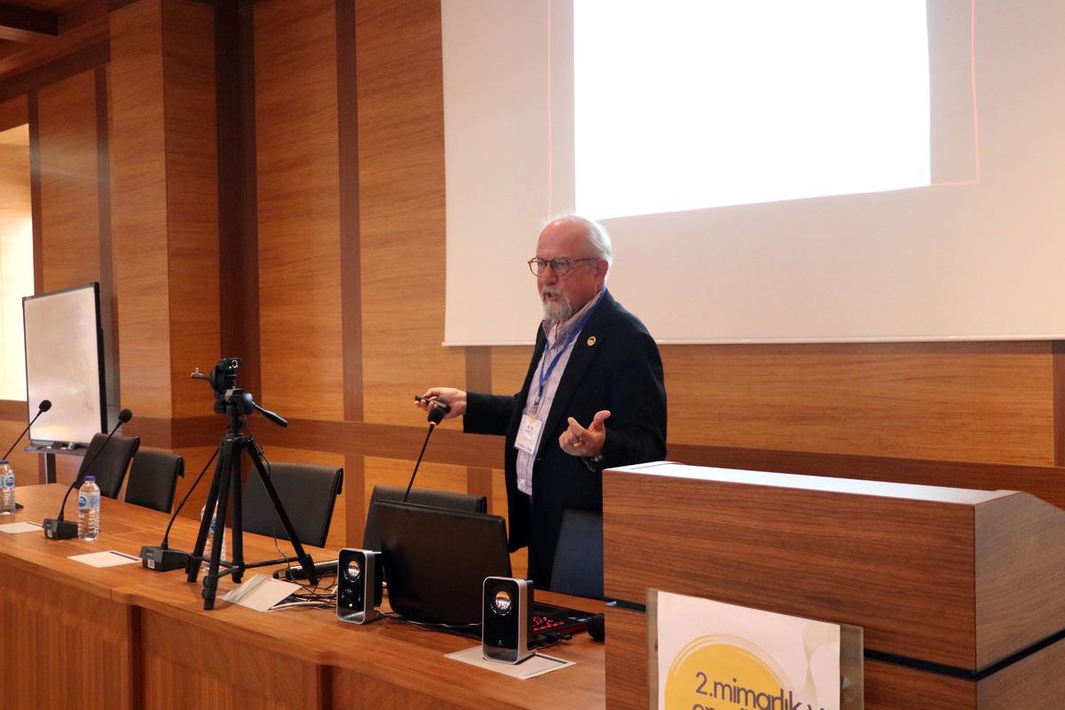 "Klima kullanımını azaltmak i&ccedil;in pencereye panjur kurun" &ouml;nerisi