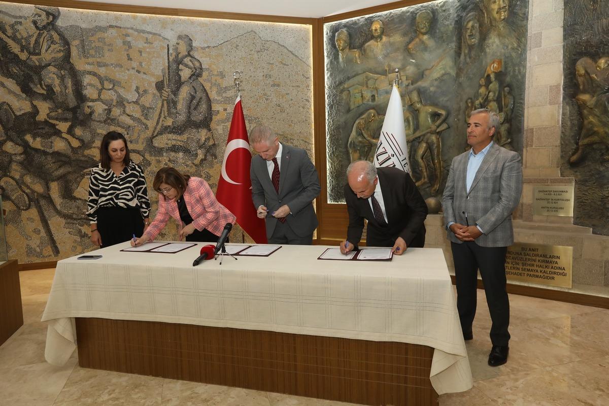 Gaziantep'te camilere g&uuml;neş enerjisi sağlanması i&ccedil;in protokol