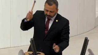 Cep telefonunu TBMM'de çekiçle parçalamıştı! CHP'li vekil bunu hiç beklemiyordu, kendisinden tahsil edilecek