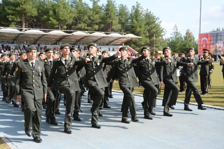 MSÜ Kara Astsubay Meslek Yüksekokulunda yemin töreni düzenlendi G3