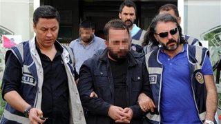 Mobilyacıya çıplak fotoğraflı şantaj yapanlara ceza yağdı