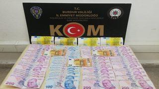 Burdur'da uyuşturucu ve sahte para operasyonlarında 3 kişi tutuklandı