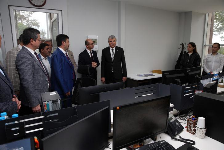 Sakarya'da genç yazılımcıların yetiştirileceği "Yazılımpark" hizmete açıldı G5