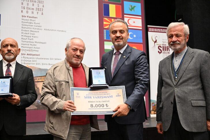 Bursa'da "Türkçenin Uluslararası Şiir Şöleni" düzenlendi G3