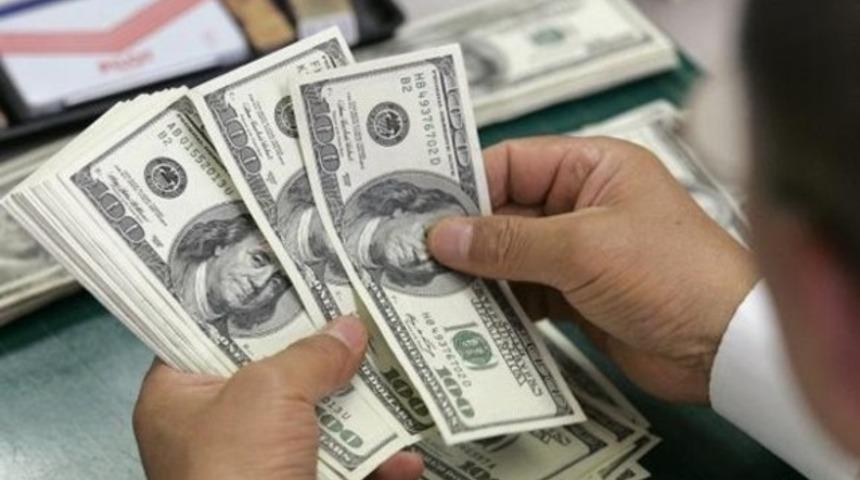 Dolar hızla değer kaybetti