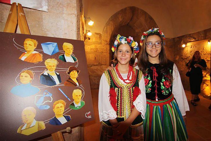 Alanya'da "Tarihe Damga Vuran Polonyalı Kadınlar" resim sergisi G3