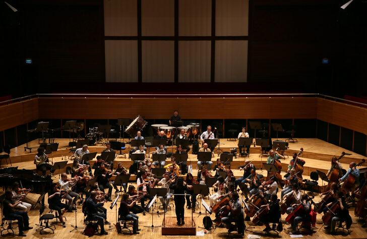 İzmir Devlet Senfoni Orkestrası yarın Nil Venditti şefliğinde sahne alacak G3