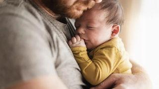 Babalara 6 aylık doğum izin talebi! Meclis'te gündeme geldi: Ücretinin de SGK tarafından karşılanmasını istiyoruz