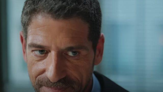 Camdaki Kız Emir kimdir, kaç yaşında? Issız Adam’ın yıldızı Cemal Hünal Camdaki Kız oyuncuları arasında