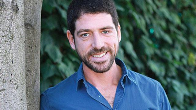 Camdaki Kız'ın Emir'i Cemal Hünal'ın eşi güzelliğiyle görenleri büyüledi! O da oyuncu çıktı