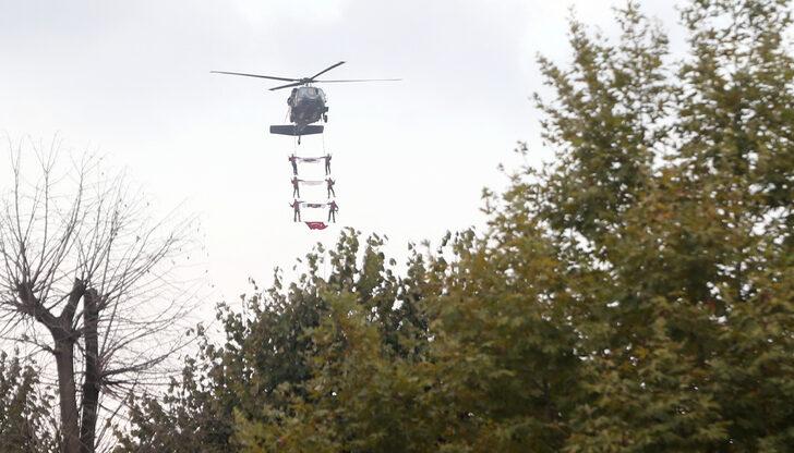 Düzce'de Jandarma, helikopterle "üzüm salkımı" gösterisi yaptı G4
