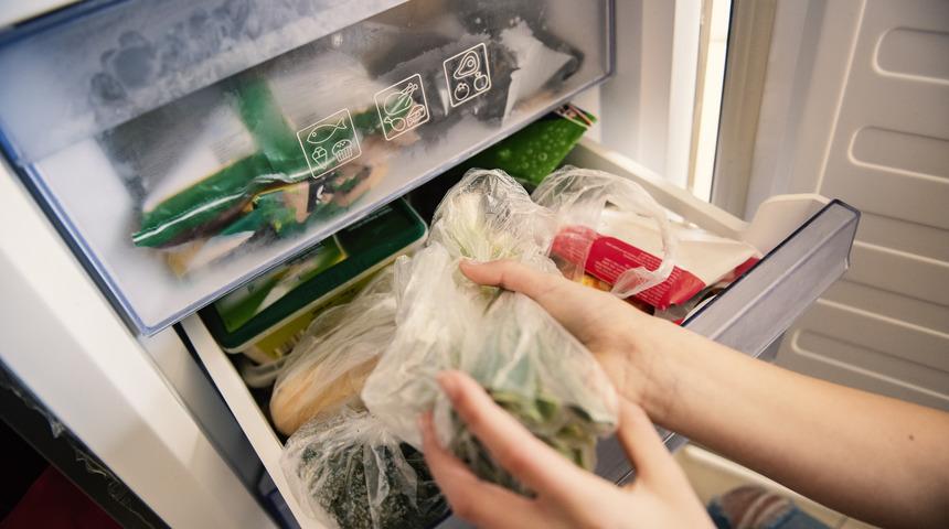 Bu durumda kesinlikle çöpe atılmalı! Elektrik kesilince buzdolabındaki yiyeceklere ne olur?