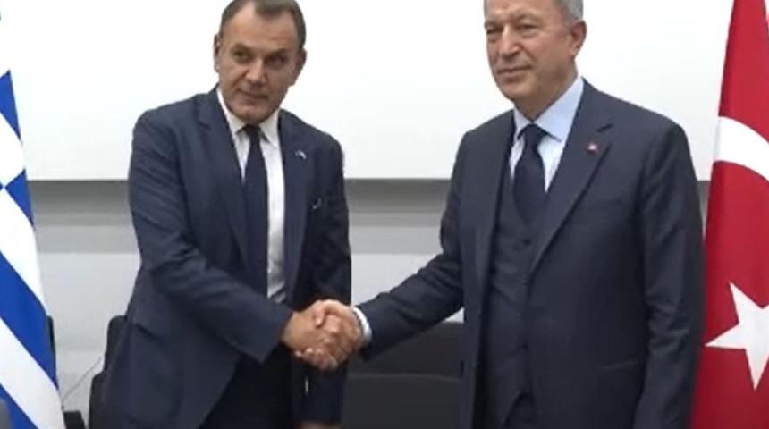 Bakan Akar'dan diplomasi trafiği: Yunan mevkidaşıyla görüştü