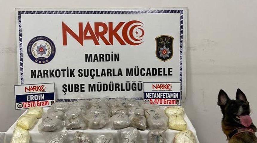Mardin'de araca gizlenmiş 23 kilogram uyuşturucu ele geçirildi