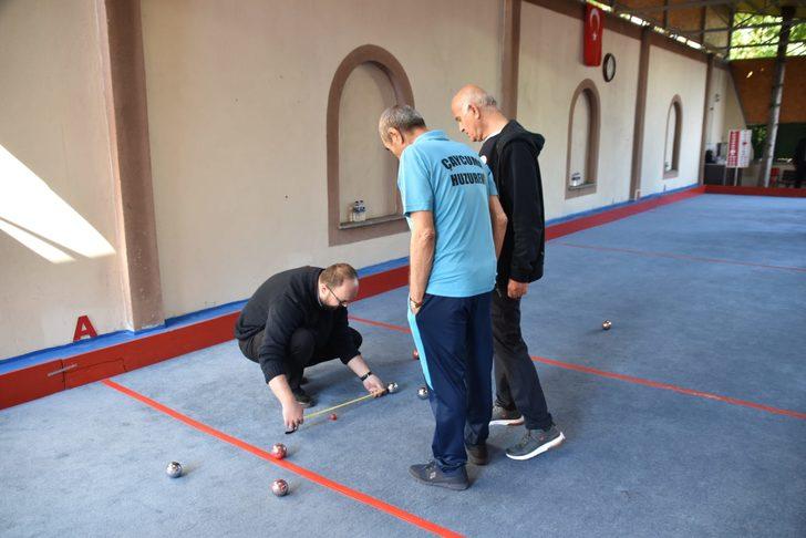 Karabük'te huzurevi sakinleri bocce müsabakalarında karşı karşıya geldi G3