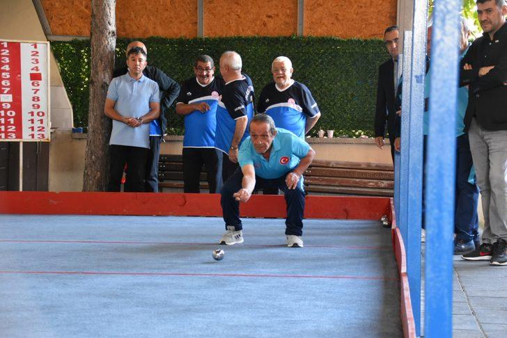 Karabük'te huzurevi sakinleri bocce müsabakalarında karşı karşıya geldi G4