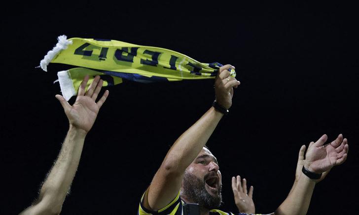 Son dakika: Rum taraftarlardan skandal pankart! Atatürk'e büyük saygısızlık... Barış mesajına böyle karşılık verdiler G4