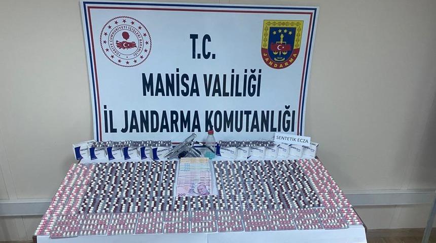 Manisa'da uyuşturucu operasyonunda 2 ş&uuml;pheli yakalandı