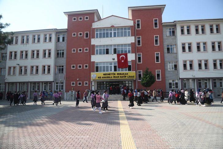 Osmaniye'de okullarda yangın anı tahliye tatbikatı yapıldı G3