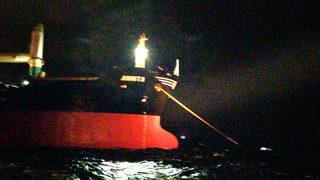 İstanbul Boğazı'nda gemi trafiği, arızalanan gemi dolayısıyla askıya alındı