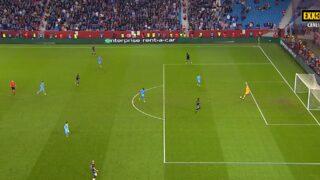 Futbol sahalarında böylesi zor görülür! Trabzonspor - Monaco maçında Malang Sarr'ın kendi kalesine attığı golden sonra kimse kendisine gelemedi...