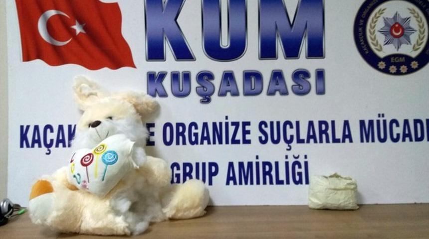 Oyuncak tavşandan uyuşturucu çıktı!