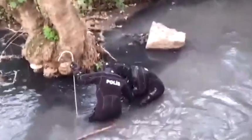 Kan donduran vahşetin detayları ortaya çıktı! Ev arkadaşlarını öldürmeden önce cesedi atacakları yer için keşif yapmışlar