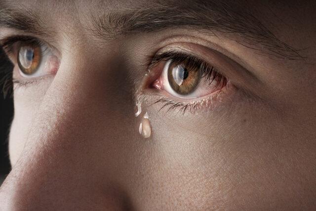 Ağlamak stresi yok ediyor! İşte gözyaşının birbirinden ilginç 5 faydası