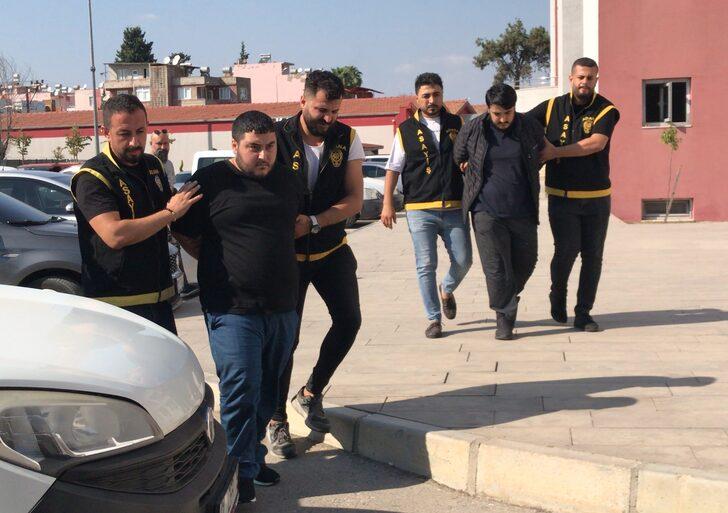 Adana'daki cinayetle ilgili yakalanan 2 kardeşten biri tutuklandı