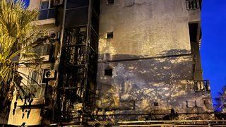 Marmaris'te otelde çıkan yangında dumandan etkilenen 12 kişi hastaneye kaldırıldı