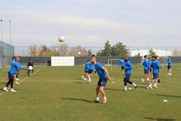 Erzurumspor FK, hedeflediği puan ortalaması için Bordrumspor maçına odaklandı G4