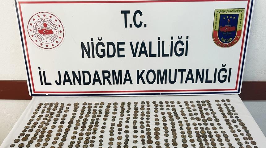 Niğde'de 474 sikke ele geçirildi