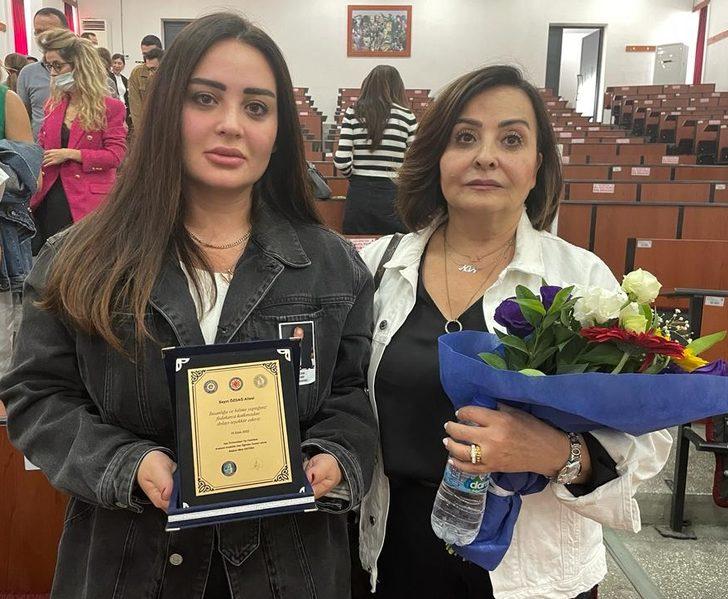 İzmir'de kadavra bağışçılarının ailelerine teşekkür plaketi G1