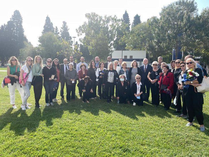 İzmir'de kadavra bağışçılarının ailelerine teşekkür plaketi G2