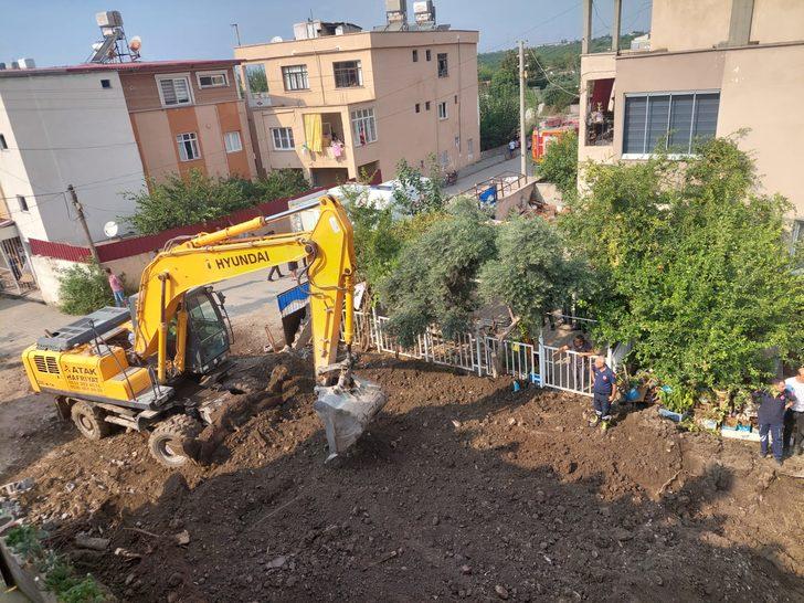 Hatay'da göçük altında kaldığı ihbar edilen kişi için çalışma başlatıldı G2
