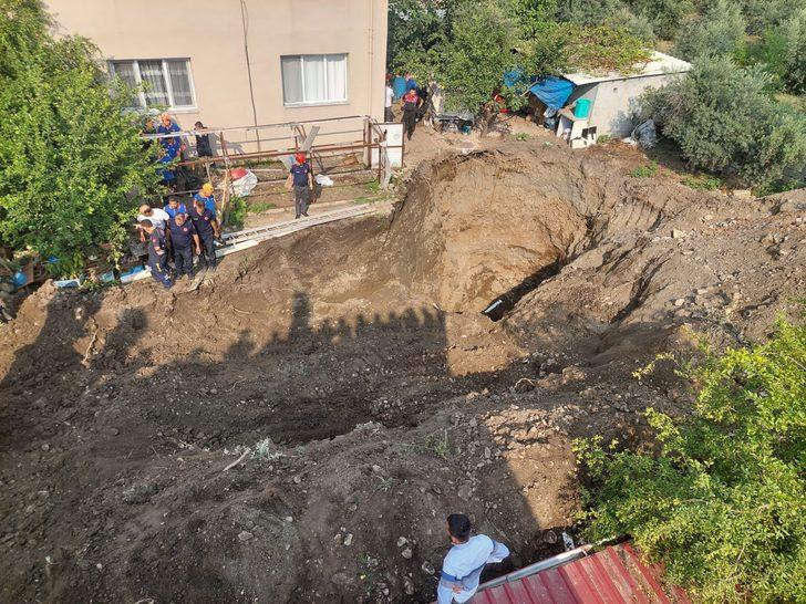 Hatay'da göçük altında kaldığı ihbar edilen kişi için çalışma başlatıldı G3