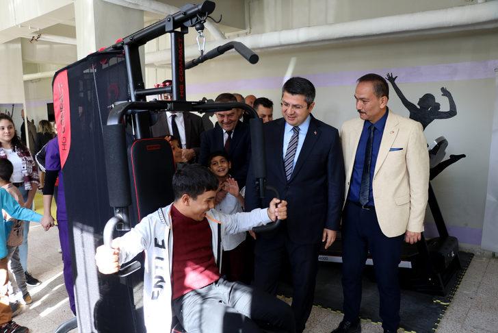 Tapu ve Kadastronun depoda duran eşyaları çocuk sitesine bilişim sınıfı ve kütüphane oldu G5