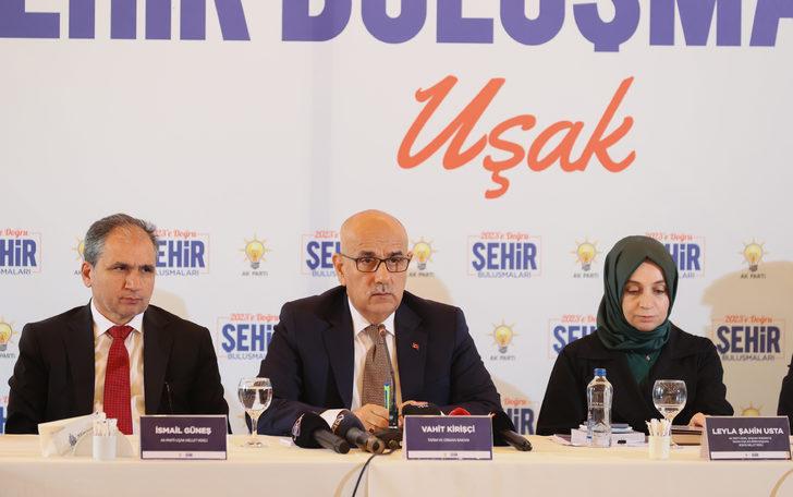 Bakan Kirişci ile AK Parti'li Leyla Şahin Usta, Uşak'ta açıklamalarda bulundu G2