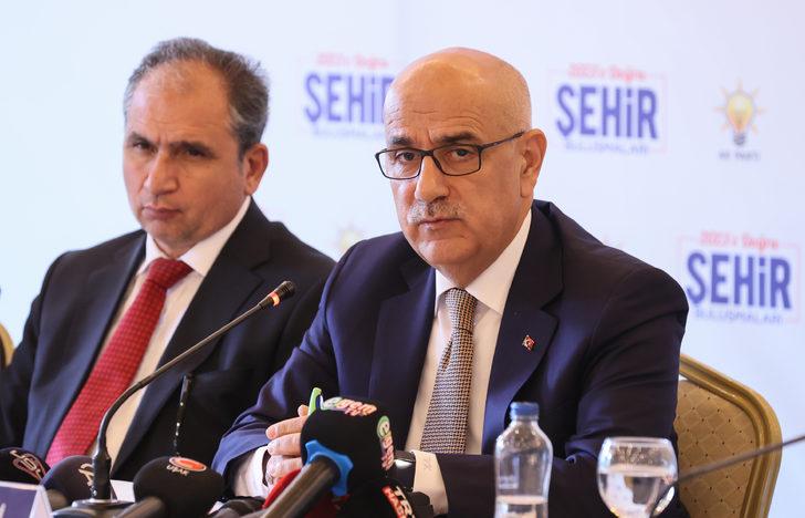 Bakan Kirişci ile AK Parti'li Leyla Şahin Usta, Uşak'ta açıklamalarda bulundu G3