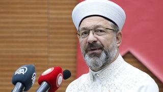 Diyanet İşleri Başkanı Erbaş, Siirt'te üniversite öğrencileriyle bir araya geldi: