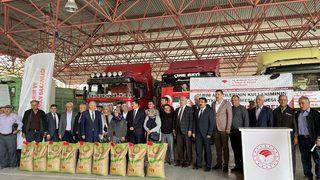 Burdur'da çiftçilere buğday ve arpa tohumu dağıtıldı