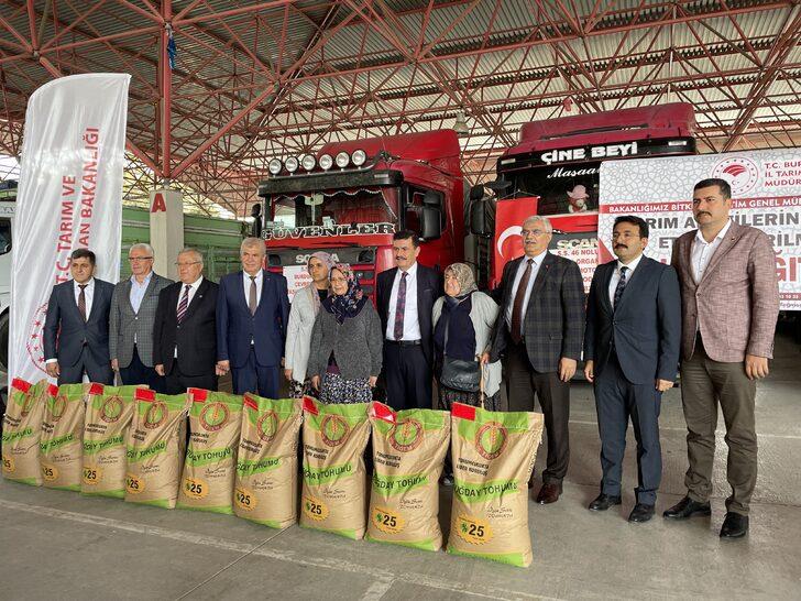 Burdur'da çiftçilere buğday ve arpa tohumu dağıtıldı G3