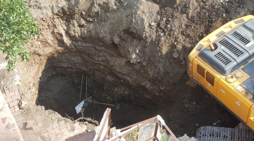 Define aramaya &ccedil;ıktılar, kazdıkları toprağın altında kaldılar! 1 kişi aranıyor