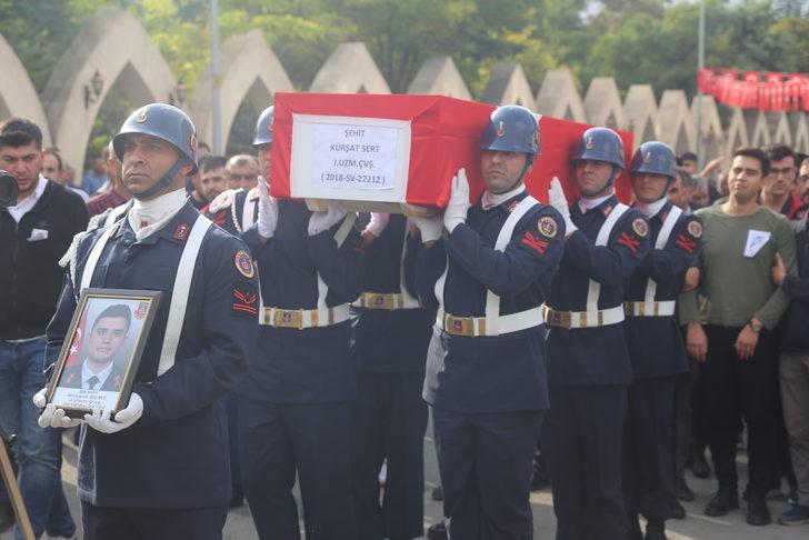Şehit Uzman Çavuş Kürşat Sert, Kahramanmaraş'ta son yolculuğuna uğurlandı G3