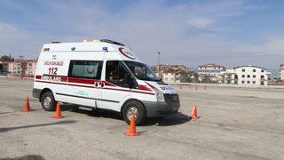 Burdur'da ambulans sürücülerine verilen ileri sürüş eğitimiyle kazalarda azalma oldu