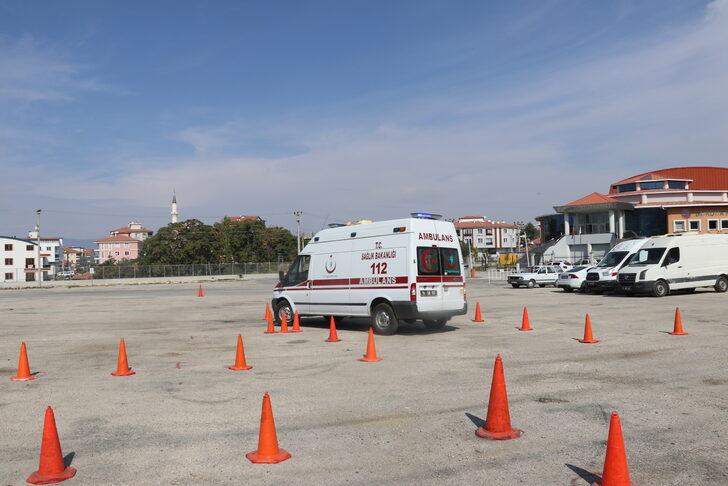 Burdur'da ambulans sürücülerine verilen ileri sürüş eğitimiyle kazalarda azalma oldu G5