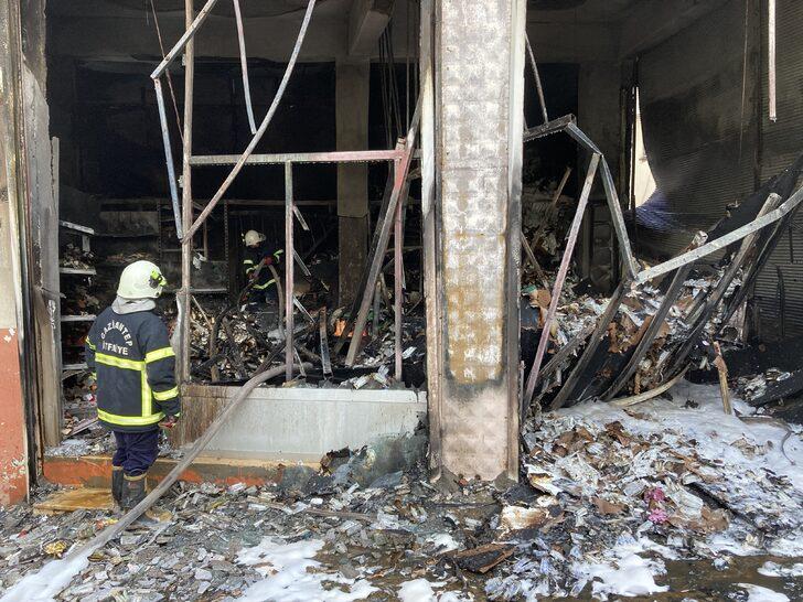 Gaziantep'te ecza deposunda çıkan yangın söndürüldü G4