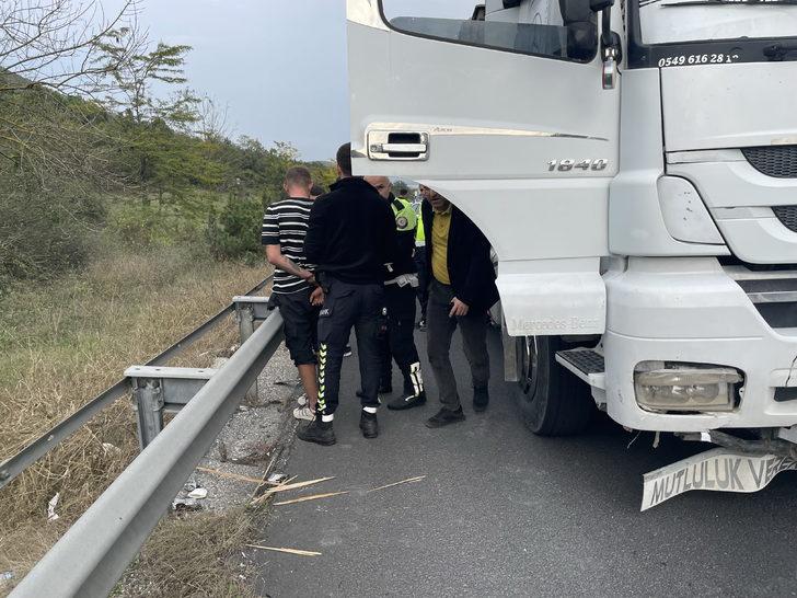 Düzce'de otoyoldaki trafik kesilerek durdurulabilen tırdaki iki kişi gözaltına alındı G2