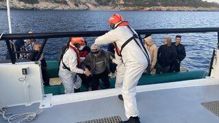 Aydın açıklarında 51 düzensiz göçmen kurtarıldı